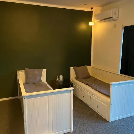 Studio Taet Pa Strand, Parkering Og *