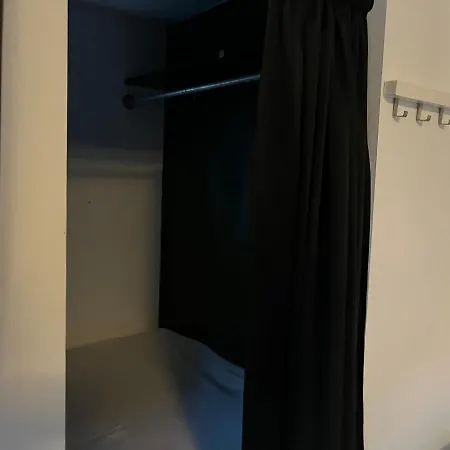 Studio Taet Pa Strand, Parkering Og Apartment